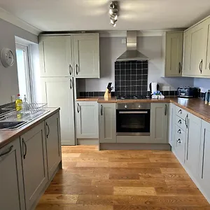  Holiday home The Dairy, Bramble Farm